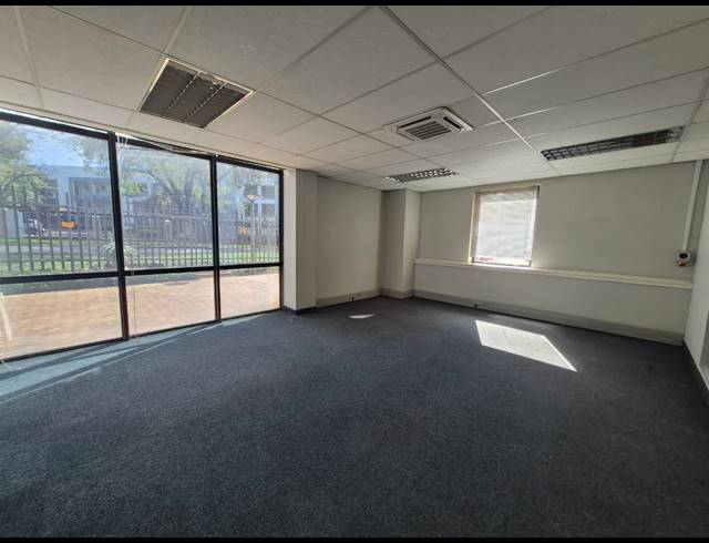 311M² OFFICE TO LET IN SANDTON CENTRAL